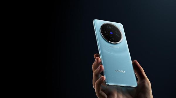 Инсайдер раскрыл информацию об экранах и дизайне Vivo X200 и X200 Pro